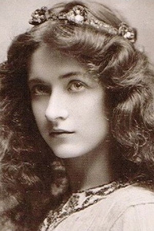 Maude Fealy as Nurse in Race Suicide