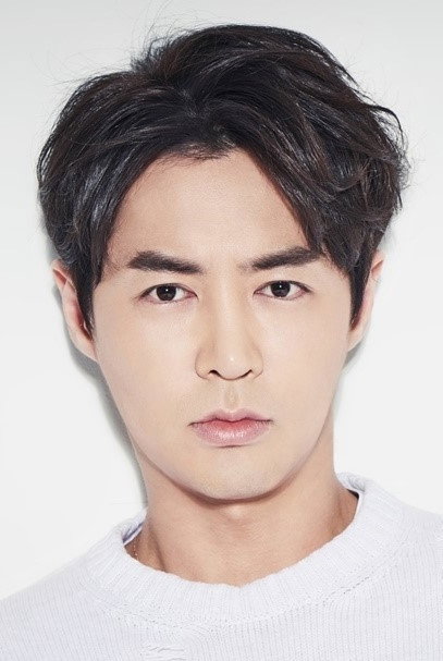 전진 as Self in Shinhwa Broadcast