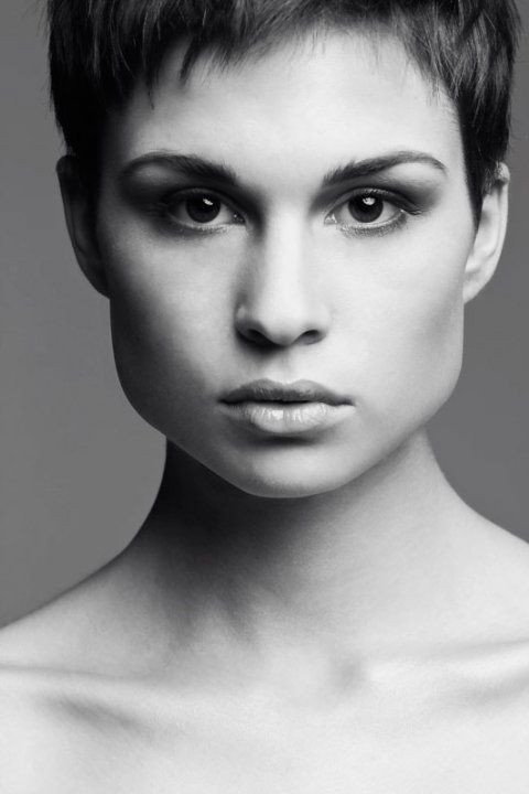 Roxanne Fernandes as Valerie in A Girl Who Loves a Girl
