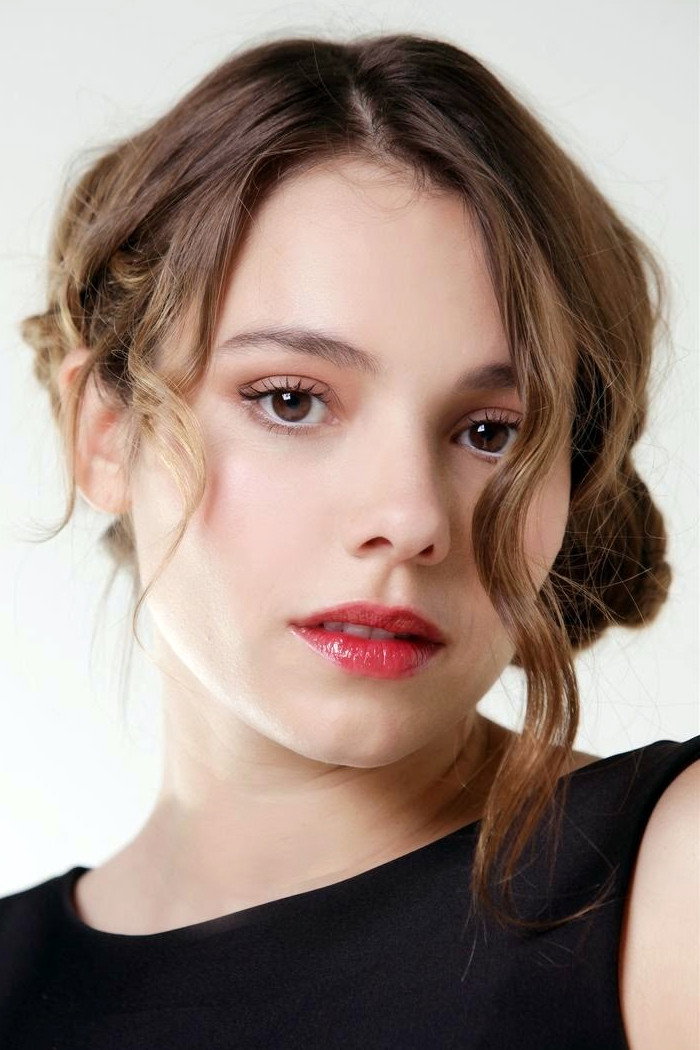María Gracia Omegna as Ema Díaz in Sres. Papis