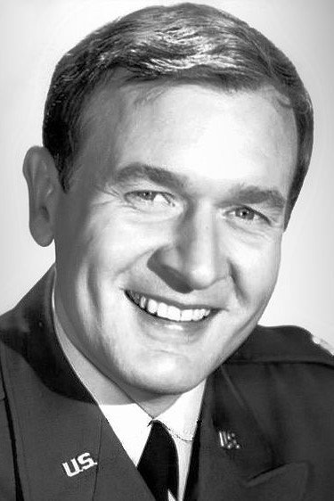Bill Daily as Curtis Shea in Aloha Paradise