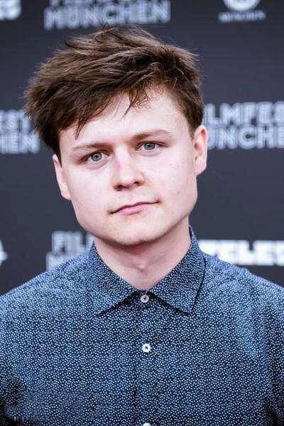 Tom Böttcher as Paul Mundt in Die Eifelpraxis