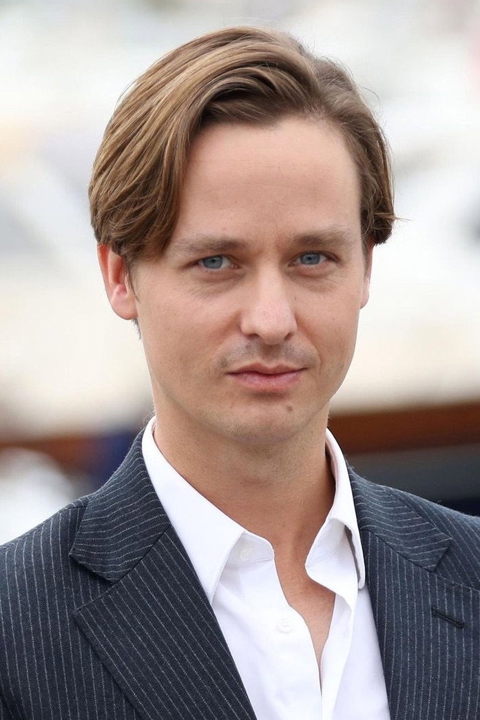 Tom Schilling as Friedhelm Winter in Generation War