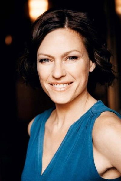 Nina Kronjäger as Nina Wolf in Typisch Mann!