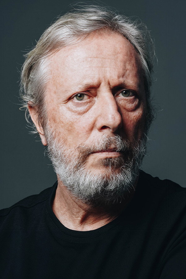 Ahmet Somers as Emin Bey in Kurt Kanunu
