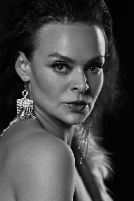 Тетяна Міхіна as Ilona Budishkina in Olga
