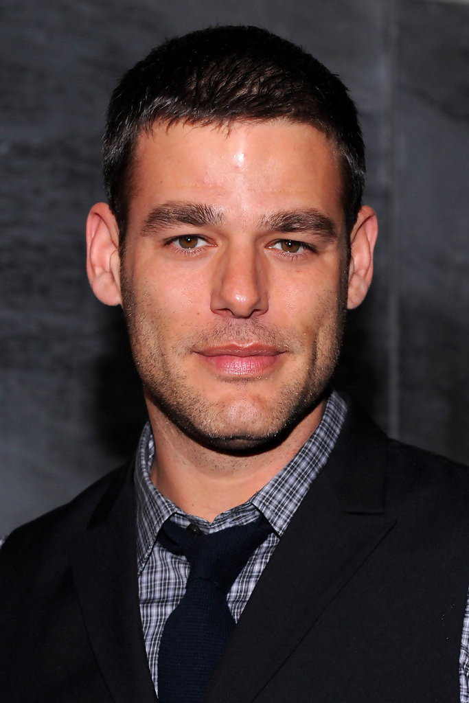 Ivan Sergei as Robert Collingsworth in Gravity