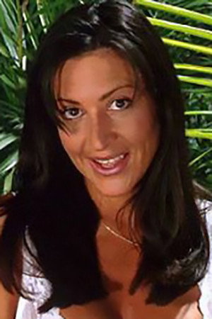 Kimberly Kummings as Daisy in Vegas High Stakes