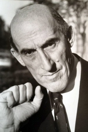 Jean-Paul Aron as Self in Lire