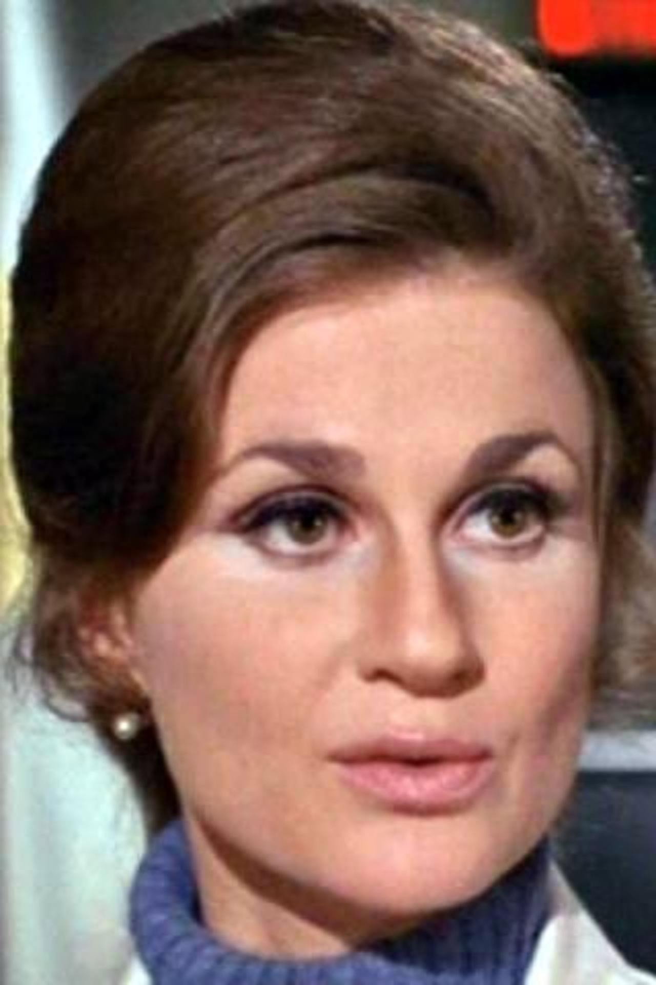 Carol Eve Rossen as Violet Brown in Widow