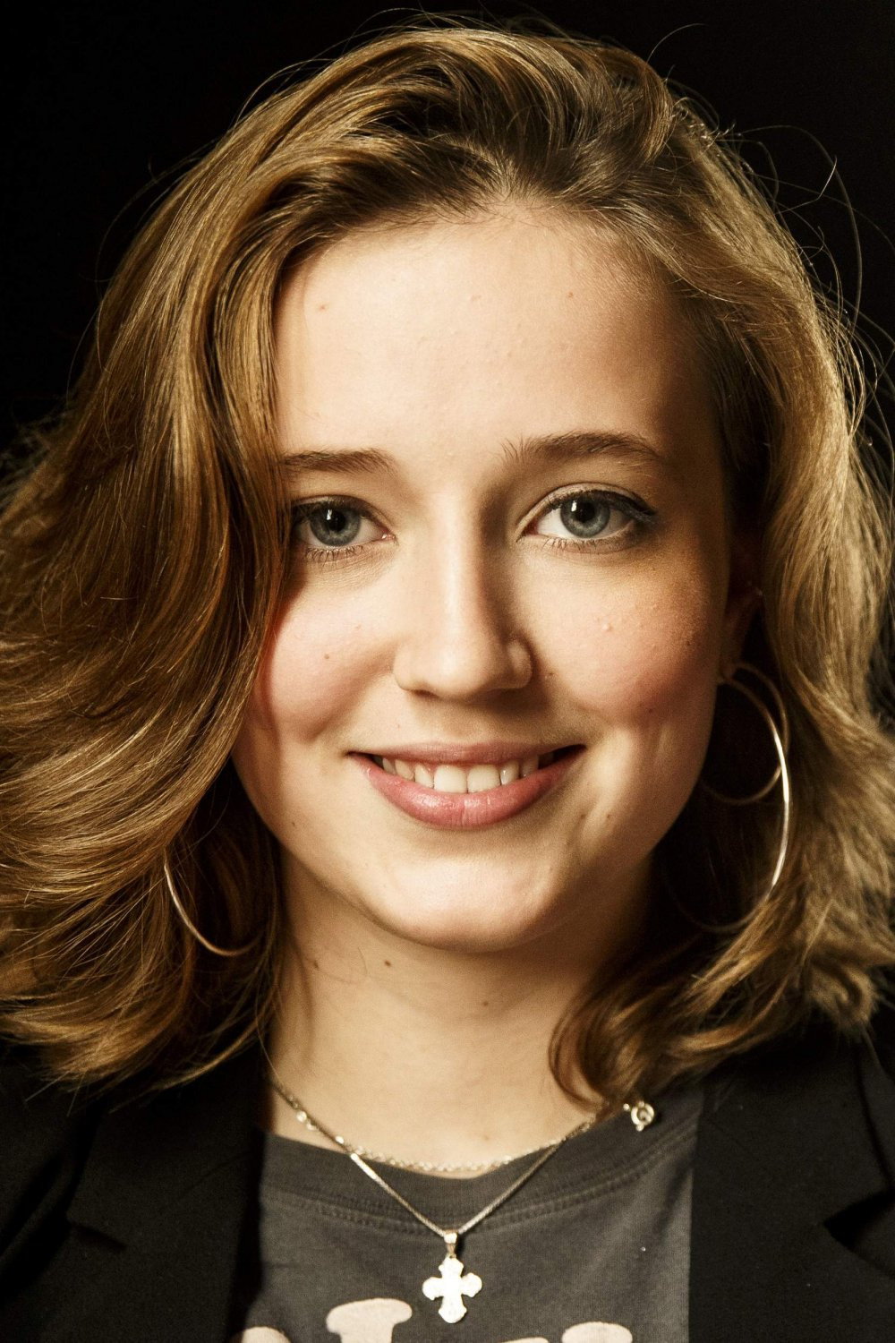 Caroline Vedel as Søs in Chorus Girls