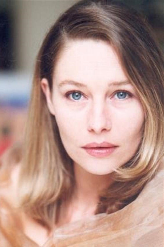 Valérie Sibilia as Marie in Paris Under Watch