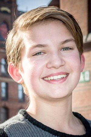 Luke Matt Röntgen as Max Mazur in Der Lehrer