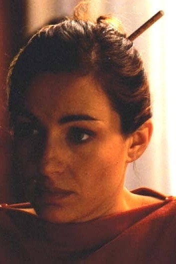 Francesca Magrefi as Queen Mary in Fortezza Bastiani