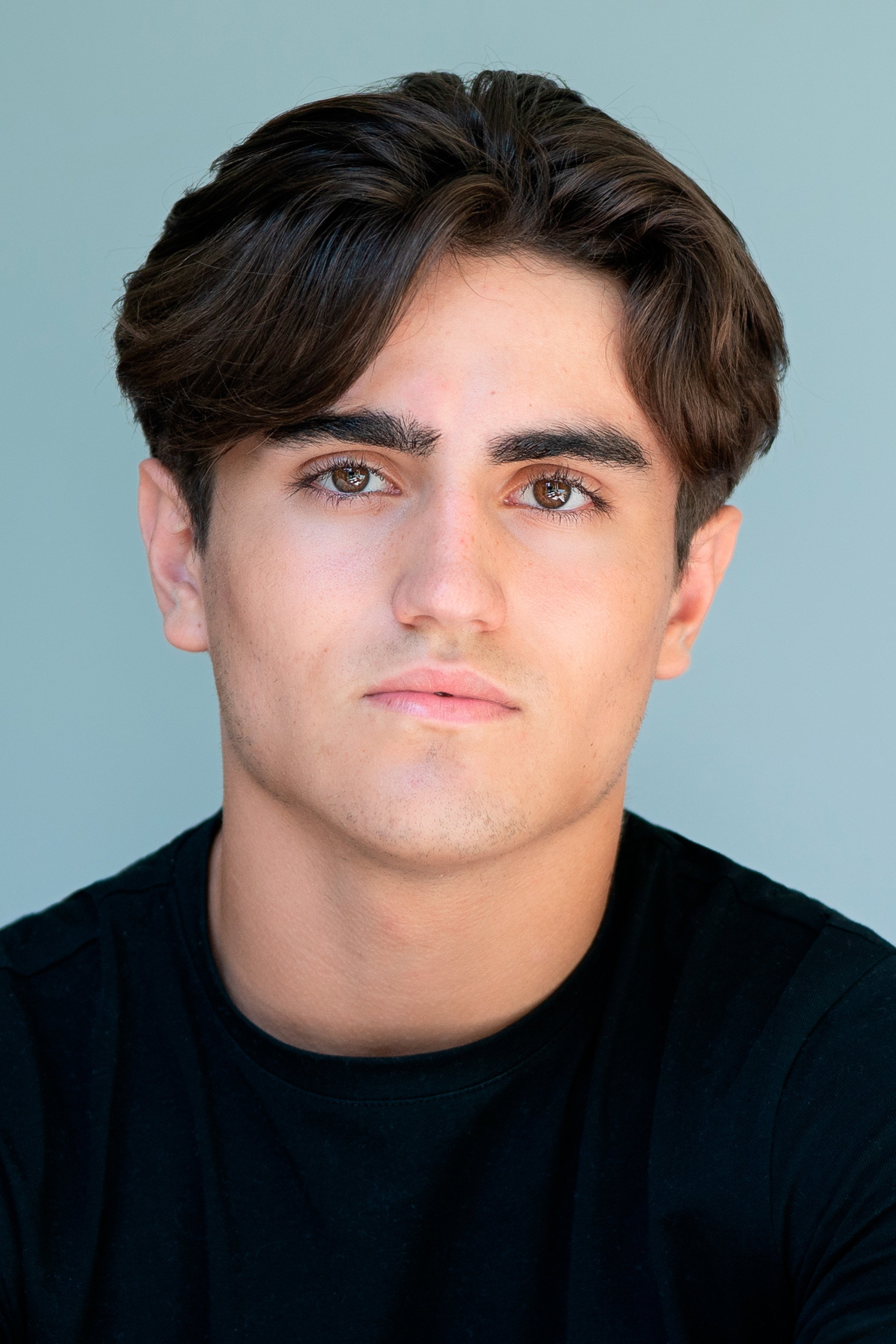 Elijah Patrice-Baudelot as Louis (Adolescent) in Living at 100 Miles an Hour