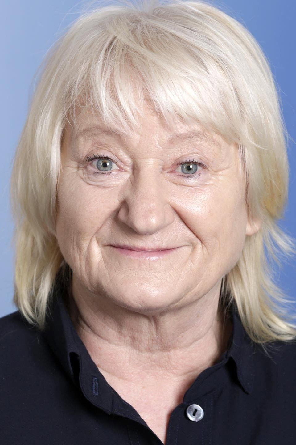 Carmen-Maja Antoni as Großmutter in The Shop