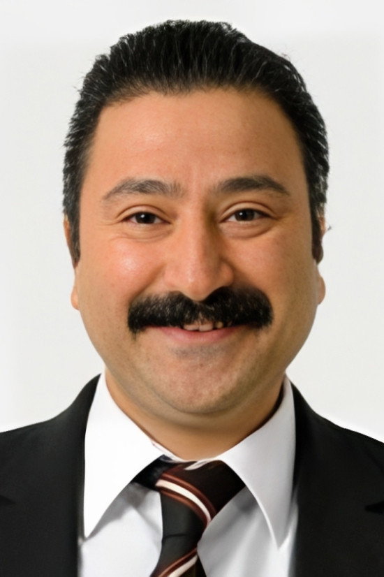 Metin Yıldırım as Grocer in My Only Sunshine
