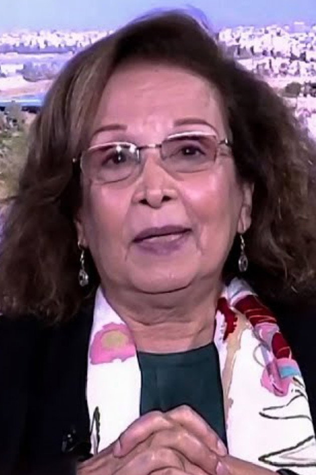 Awatef Naeem as Samira in Baghdad in My Shadow