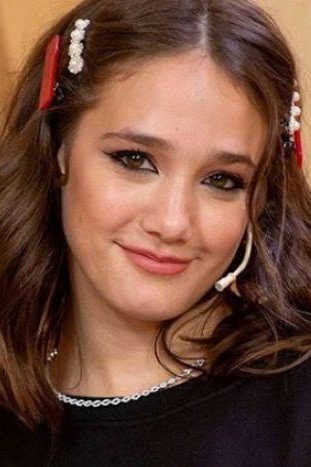 Ángela Torres as Simona Sanchez/Mendoza in Simona