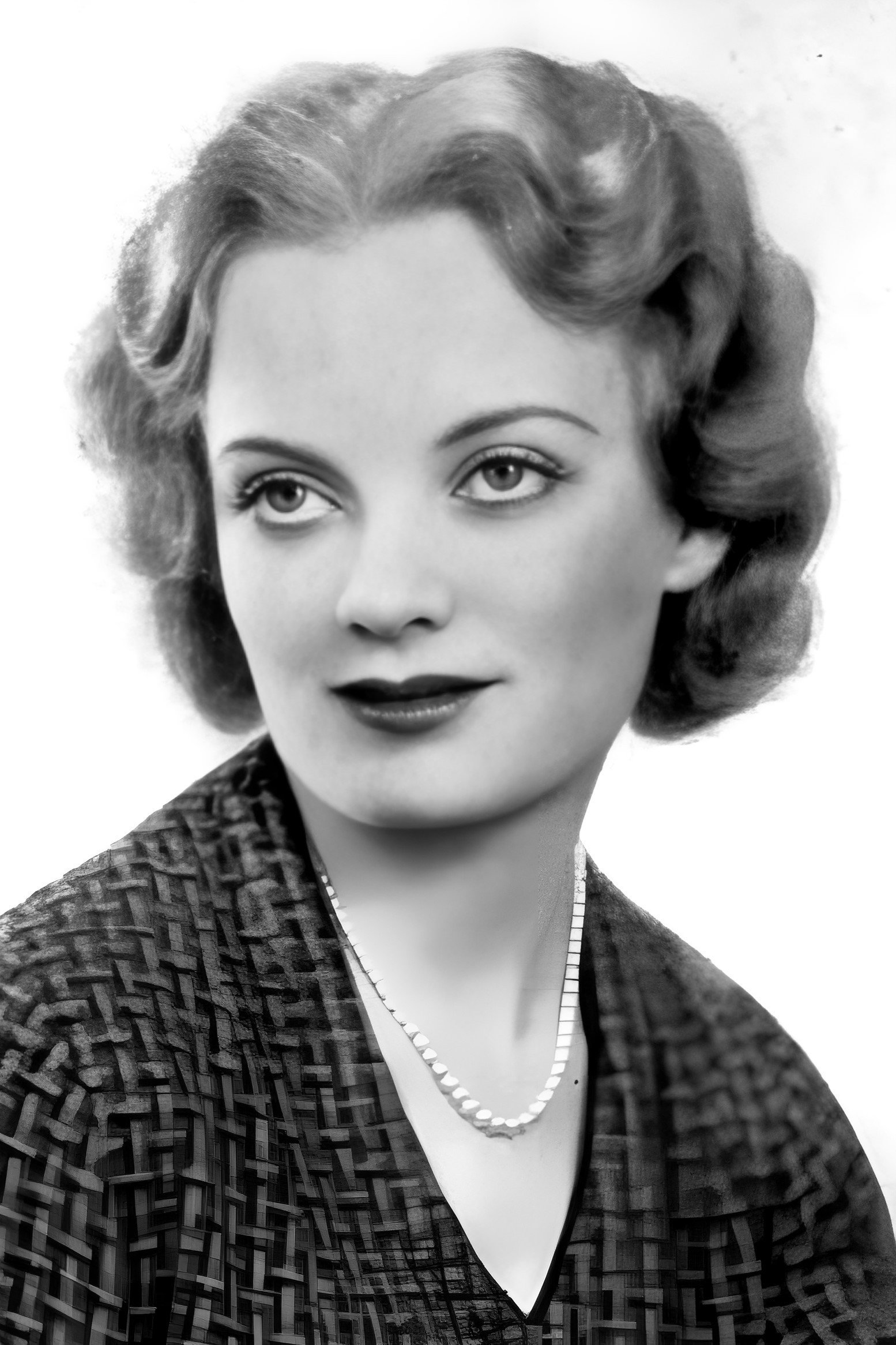 Carol Coombe as Dodie in Help Yourself