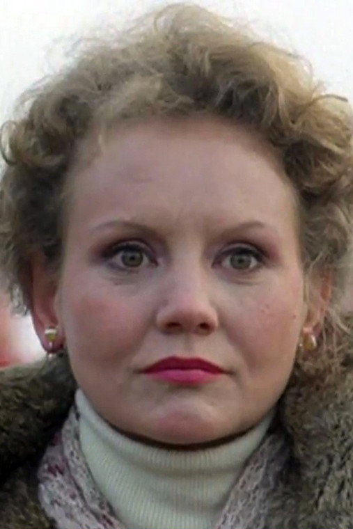 Swetlana Schönfeld as Sylvi in Cascade Backwards