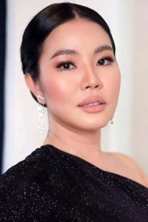 หยาดพิรุณ ปู่หลุน as Aoi in A Boss and a Babe