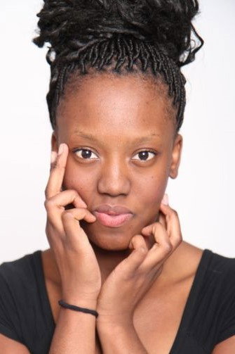 Tamara Ndong as Eda in Fuet