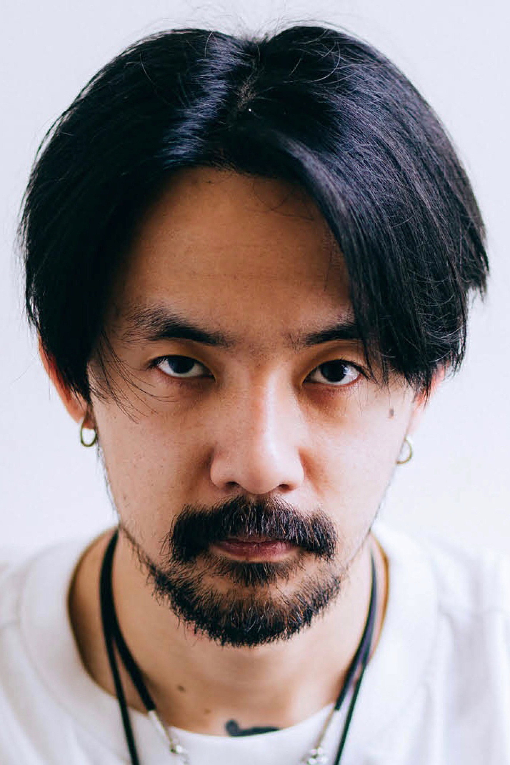 อิชณน์กร พึ่งเกียรติรัศมี as Billy Intara in 4 Kings