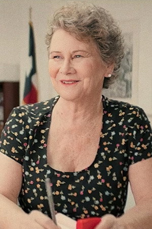 Terri Merritt Bennett as Della in Cyst