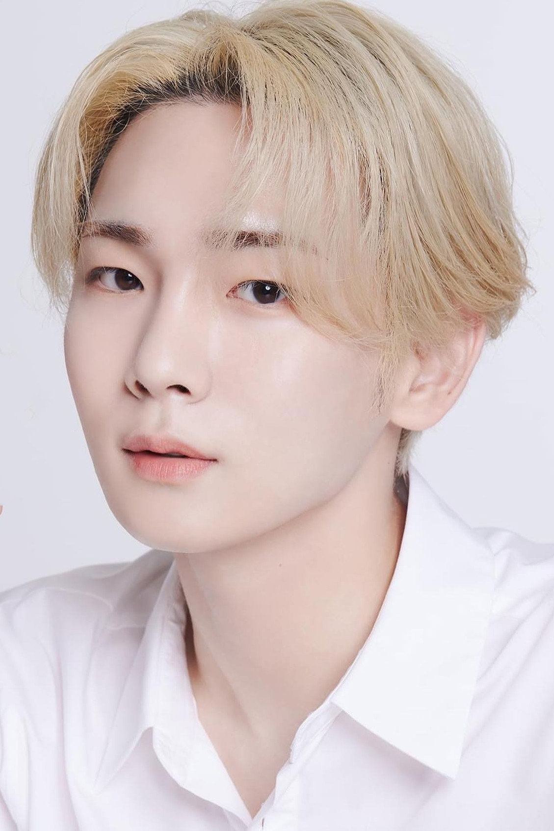 키 as Self in Amazing Saturday