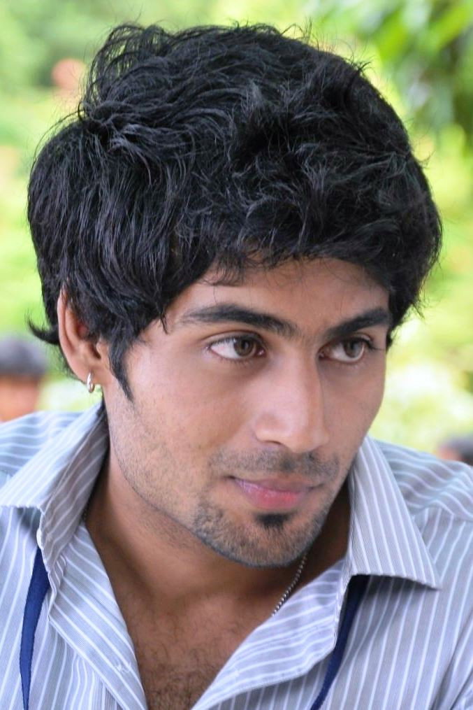 Siddharth Venugopal as Sundar (Guest Appearance) in June R
