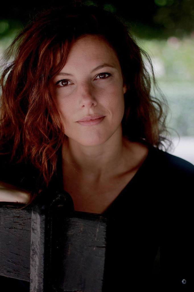 Hélène Degy as Nora Merteuil in Jeux dangereux