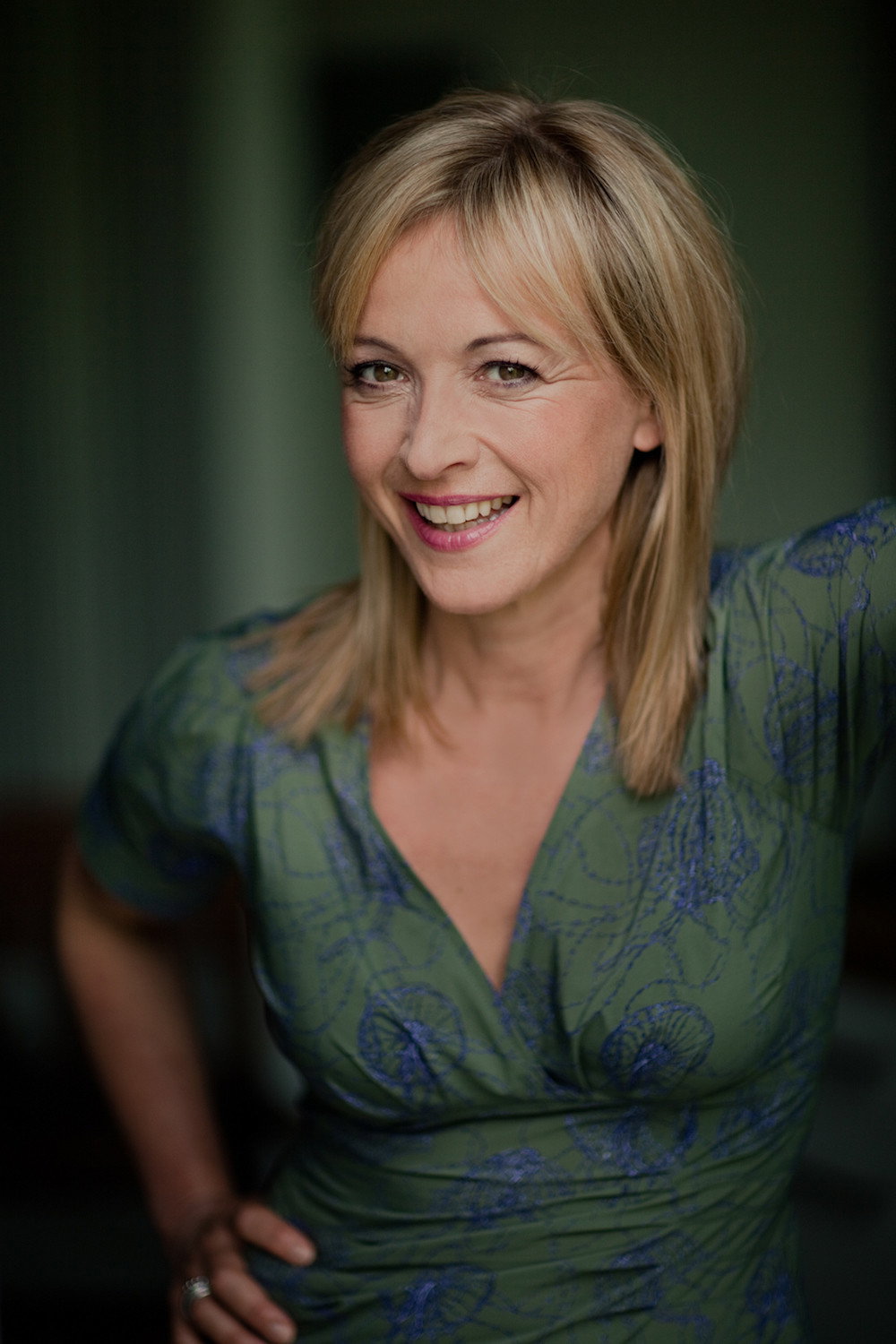 Katharina Abt as Anne Alberti in Die Albertis