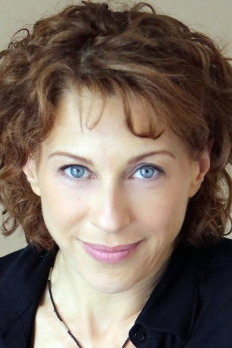 Élisabeth Vitali as Marie-Jeanne in Queen to Play