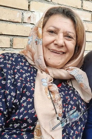 Ladan Zhaveh Vand as Misha's mother in The Year of Cat