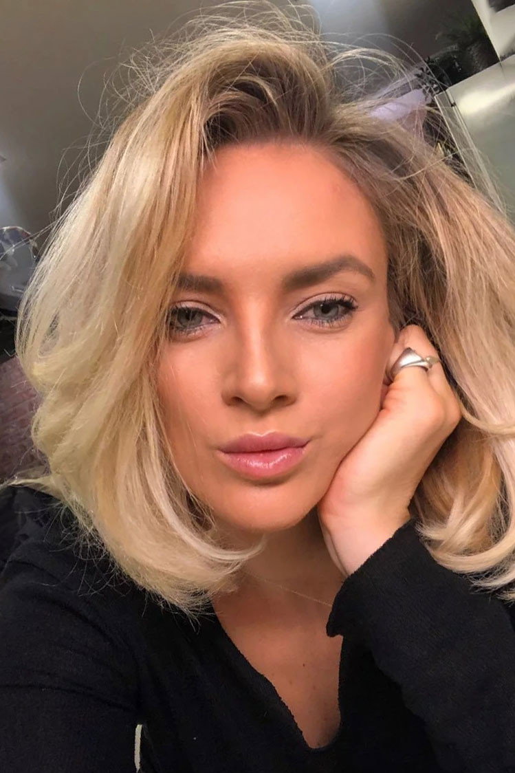 Tereza Martincová as Self in Bílý fenomén
