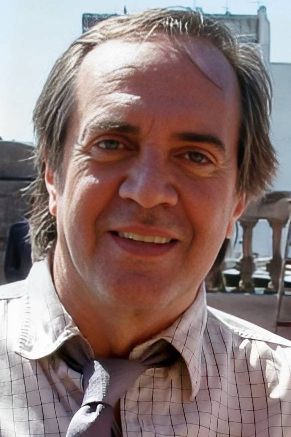 Miguel Ángel Paludi as José in Bar imperial