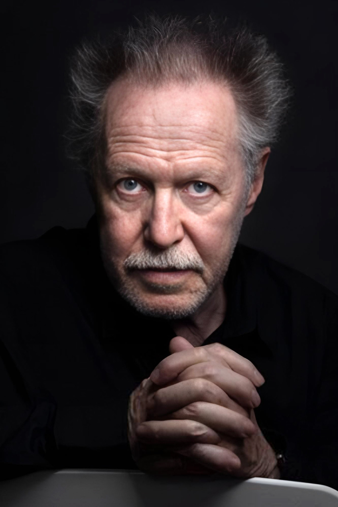 Nicolas Philibert as Himself in Retour en Normandie
