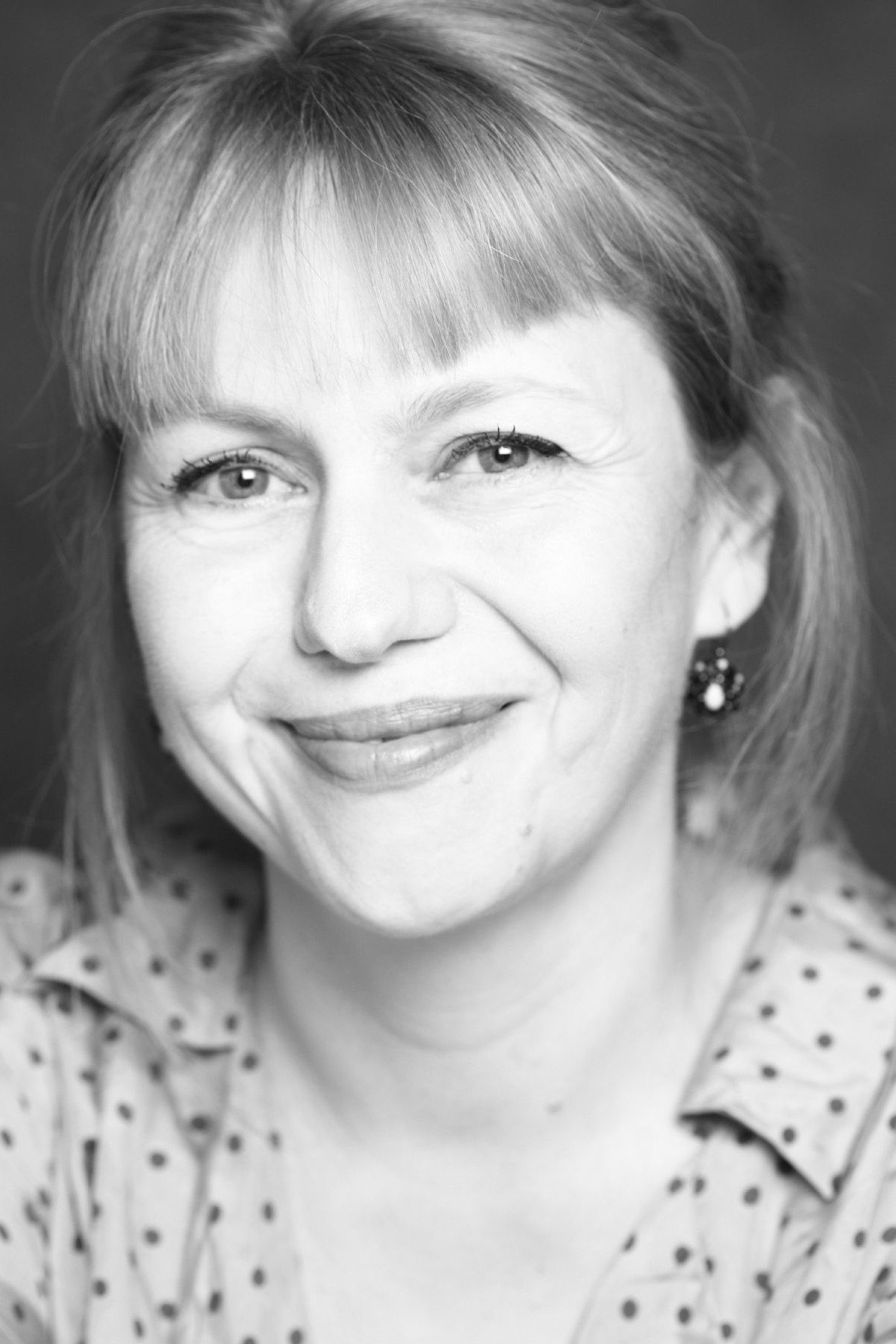 Delphine Bibet as la libraire russe in Laughter and Punishment