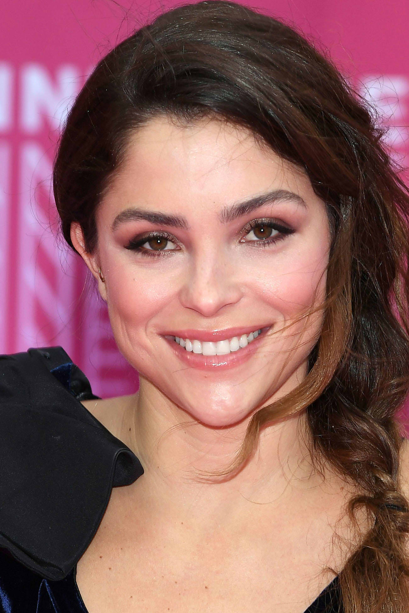 Paulina Dávila as Carolina in Lost Girl