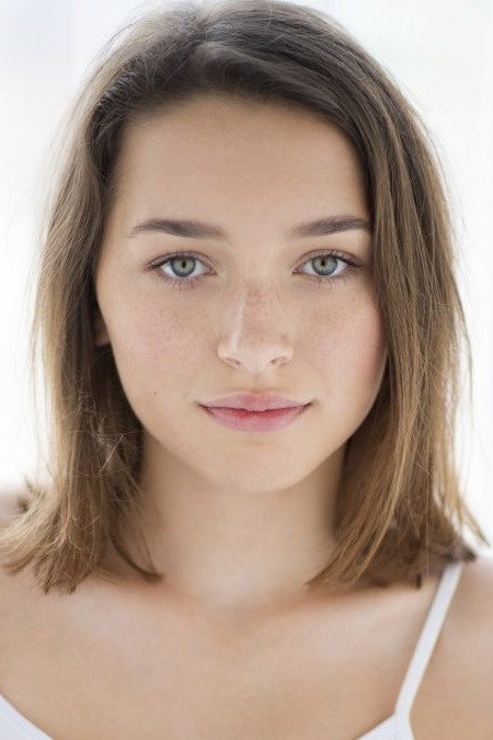 Anastasia Bampos as Becky in Significant Others