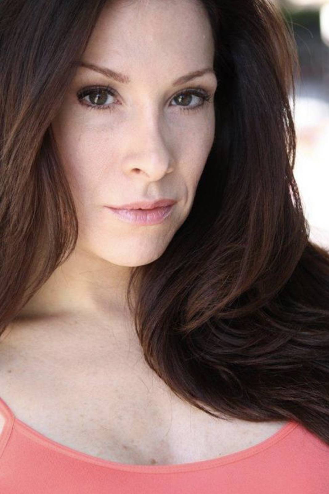 Amy Zeal as Lisa Whitley in Ransom