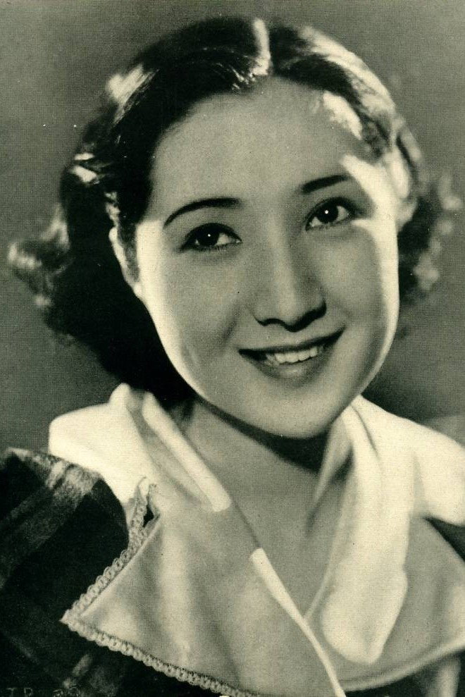 霧立のぼる as Peasant Woman in Nightingale