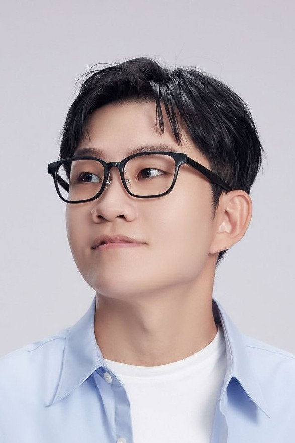 Joeman as YouTuber in Plan A