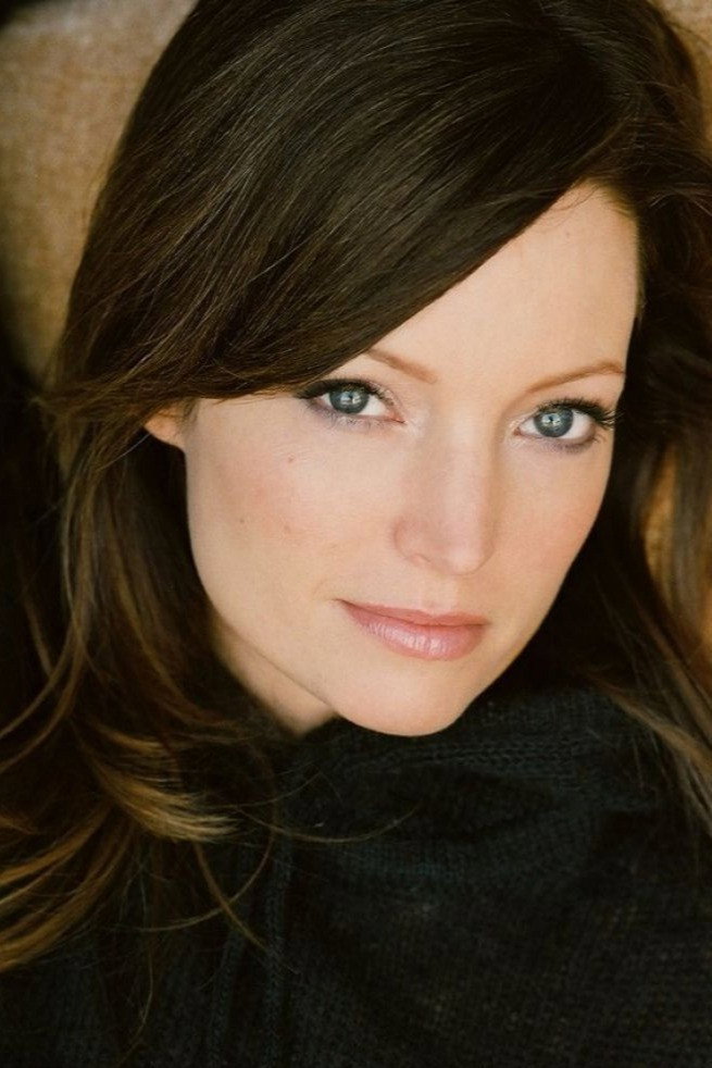 Avery Clyde as Lawyer Robyn in Sinister Assistant