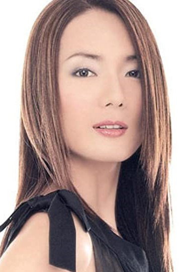 Jacelyn Tay as Alice in Pillow Talk