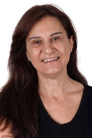 Elçin Atamgüç as Zehra in Hilal, Feza and Other Planets