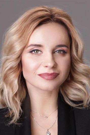 Лілія Ребрик as Marina in Різниця у віці