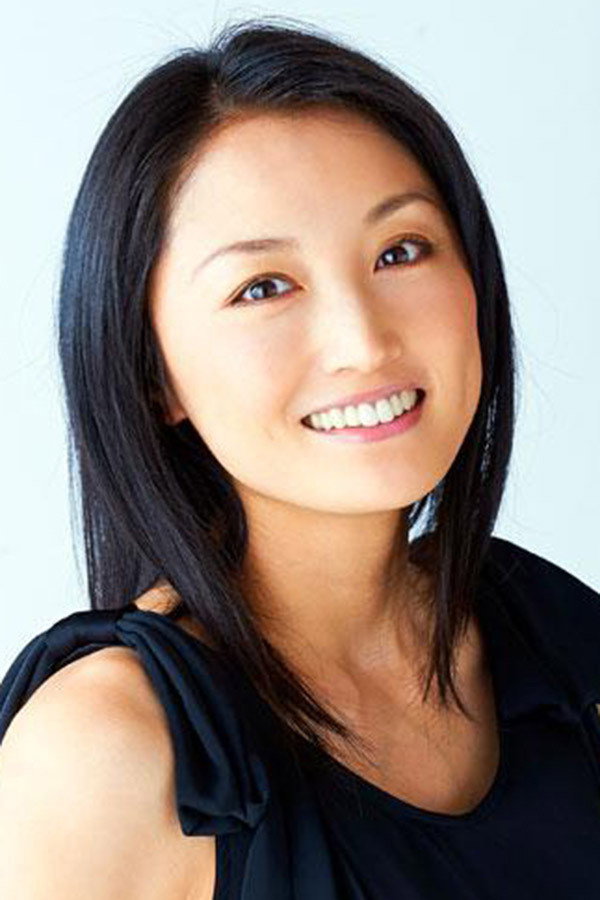 井上晴美 as Yuko Fukuyama in Leave It to the Nurses