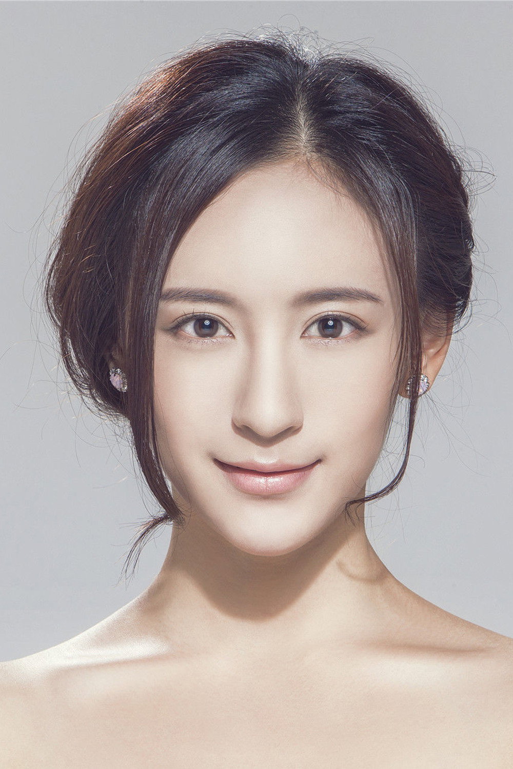Xie Wenxuan as Xue Linglong in Crane Became & Foxtrel